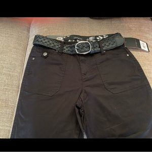 New with Tags One 5 one Cropped Pants with belt size 4. Very cute see all photos